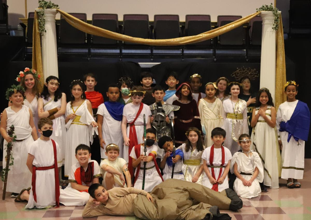 westminster_va's tweet photo. 4th graders celebrated their year-long study of the ancient Greeks! They opened the day with a series of crafts, had a Mediterranean-style feast, and also competed in team Olympic games 🏅
#westminsterschoolva #wsgriffins https://t.co/FohgvcxbPf