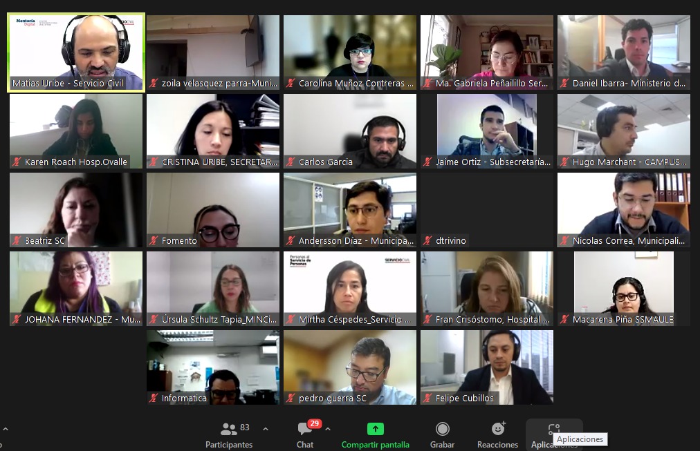 ServicioCivilCL's tweet photo. ¡El Servicio Civil promueve el diálogo intergeneracional! A esta hora lanzamos la séptima versión del Programa Mentoría Digital, donde 102 funcionarias y funcionarios de servicios públicos y de municipalidades, guiarán a compañeros/as de mayor edad en temáticas digitales. https://t.co/cvYn8axvJv