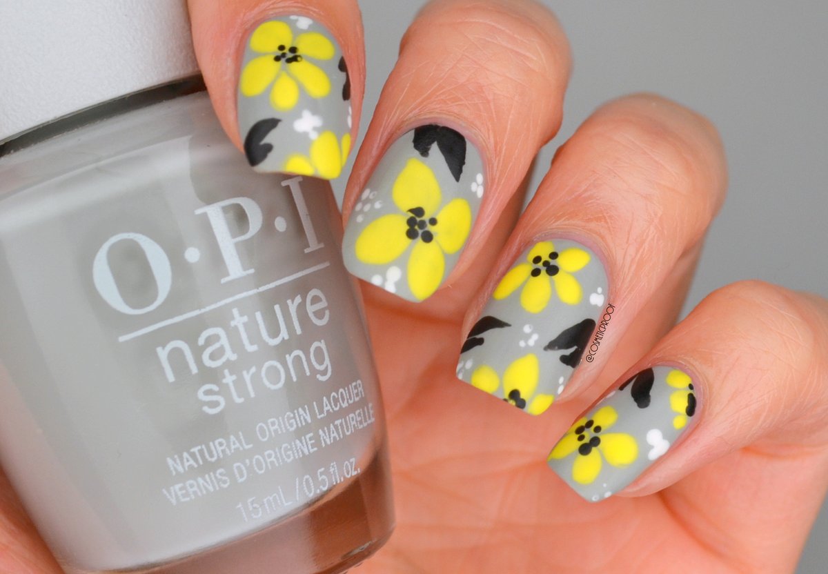 CosmeticProof's tweet photo. BLOG: Matte flowers to start off the week! #CBBxManiMonday #bbloggersCA https://t.co/1mznEsHxGh https://t.co/5bCbJQyx4e
