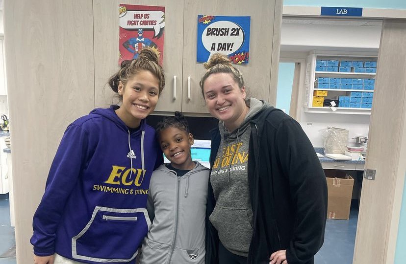 ecu_saac's tweet image. During #AmericanUnityWeek  ECU Student-Athletes got the opportunity to uplift and motivate children at the Give Kids a Smile Event (where children receive free oral care at the dentist). It’s always great to connect with the younger generation and put a smile on some faces!