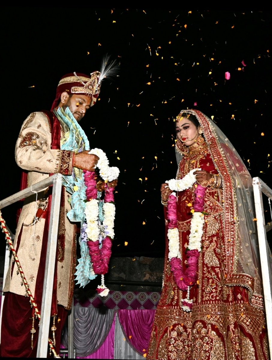 kundra_vikrant's tweet photo. #Marrige.    9 Feb 
 VIKRANT KUNDRA &amp;  ASHU  VERMA
          #indianweddings 
 
     #indianwedding   #Indiaculture  #wedding #indiancouple  #love #artistmarrige  #Rajasthan #pictures  #photographs  #mohabbatein #artist #Village  #Delhi https://t.co/KdPa75GIlc