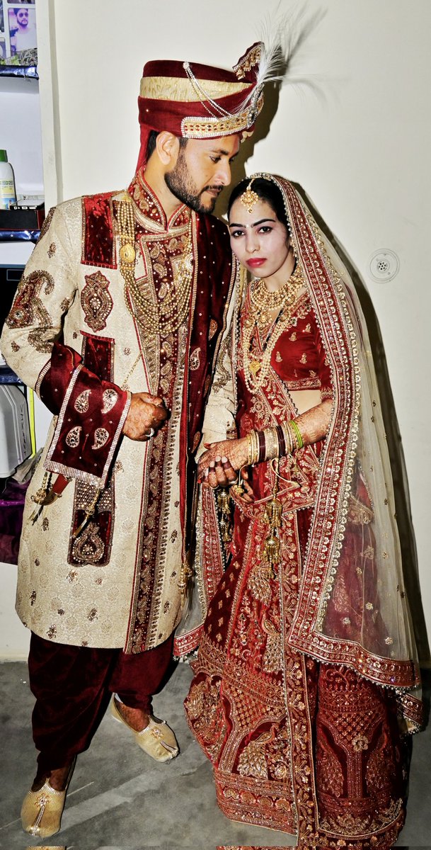 kundra_vikrant's tweet photo. #Marrige.    9 Feb 
 VIKRANT KUNDRA &amp;  ASHU  VERMA
          #indianweddings 
 
     #indianwedding   #Indiaculture  #wedding #indiancouple  #love #artistmarrige  #Rajasthan #pictures  #photographs  #mohabbatein #artist #Village  #Delhi https://t.co/KdPa75GIlc