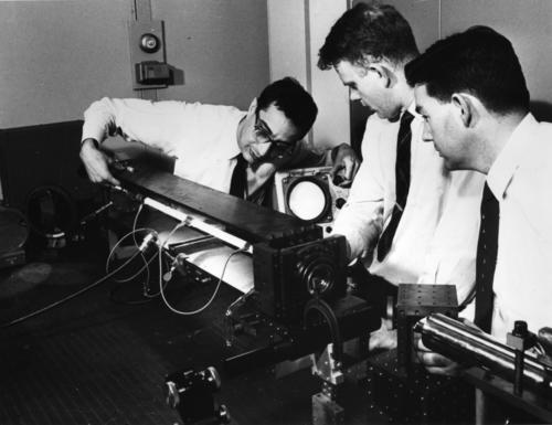 On May 16, 1960, @HRLLaboratories' Theodore Maiman created the world's first laser using a synthetic ruby and a helical flash lamp. Back @BellLabs, Ali Javan, Donald Herriott & William Bennett produced a continuous beam of infrared rays — the first gas laser. #LightDay2023