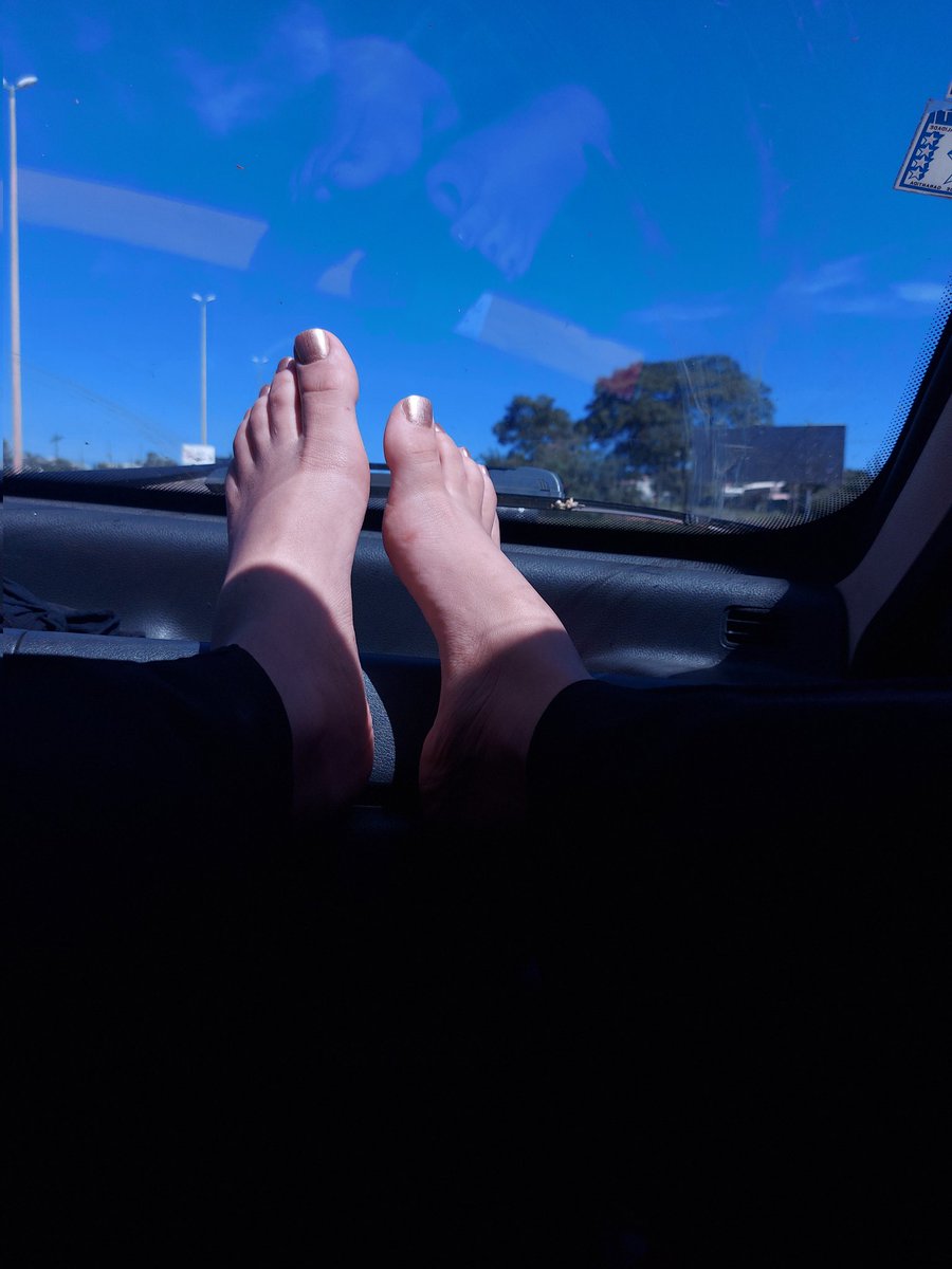 yes_podo's tweet photo. #pack18 #feet #PiesDescalzos https://t.co/TqLWnBI5e4