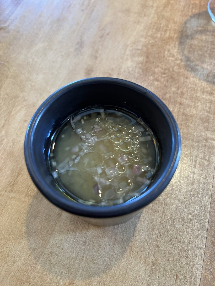UiTNorgesarktis's tweet photo. Kråkebollerogn, misosuppe med rødalge og trøffeltang-is står på menyen under #sjømatfest og Smaken av framtida i Tromsø 7. juni. Deltagerne på UiTs havkonferanse Blått kompass får en unik konferansemiddag. Vi har fortsatt ledige plasser: https://t.co/NAJSlHld2y #hav #sjømat https://t.co/se0cWyXOOe