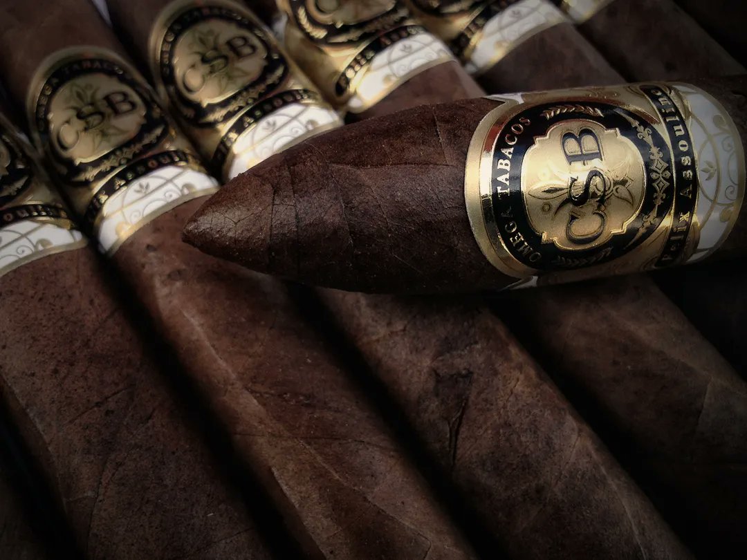 Cigars2Me's tweet photo. This is sure to be a favorite in your humidor, which you will be reaching for time and time again... 
For more information, visit: https://t.co/iDPb9P735X
GET CSB at https://t.co/wvTnWLYNXR
#cigars #felixassouline #cigarsofinstagram #cigarsnlife #cigarshop #cigarsandwhiskey https://t.co/VJRs1vNH6A