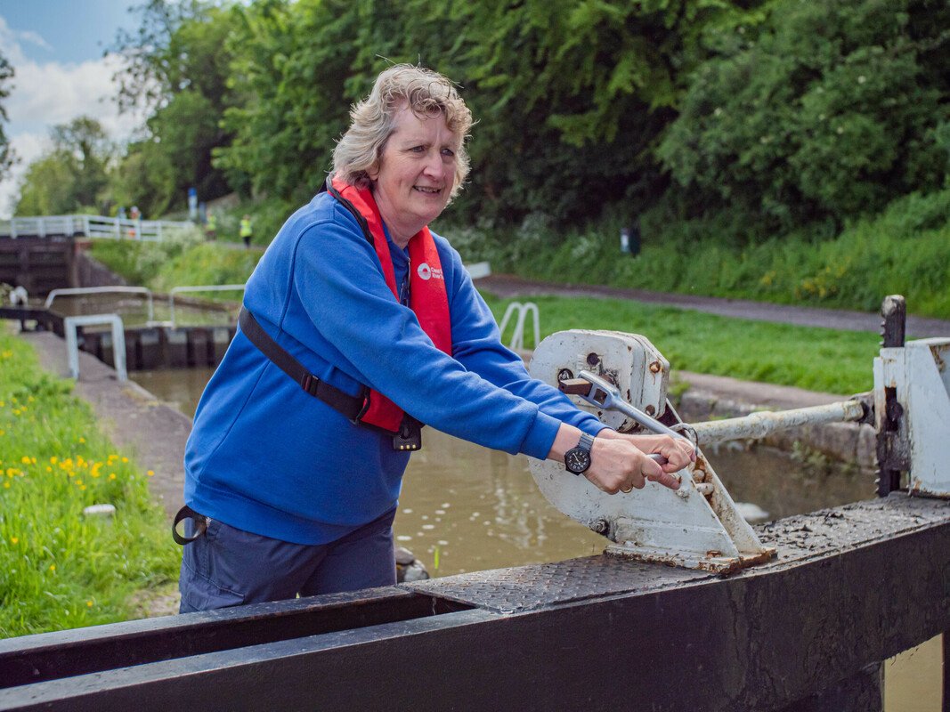 Fancy joining our volunteer lock keeping team at Tardebigge Locks #Worcester? We holding taster days on the 23 May and on the 6 and 23 June from 10:30am - 12:30pm for you to give it a try and see if its for you. Everyone is welcome. Find out more here canalrivertrust.org.uk/volunteer/oppo…