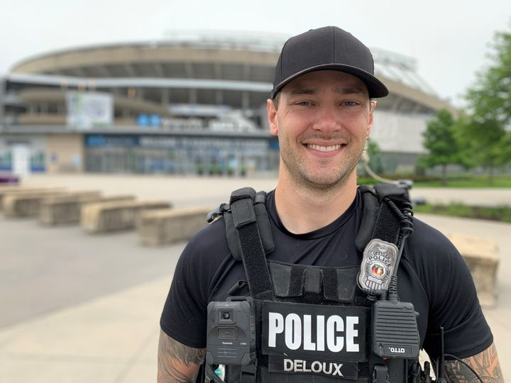kcpolice's tweet photo. A young boy attending School Day at the K is alive thanks to Officer Matt Deloux.

Deloux took off last Thursday to bring his son to the pre-game activities and Royals game. During lunch, he was standing in the parking lot watching kids play.

“This kid ran to me…

1/6 https://t.co/A4M0iJXMzz