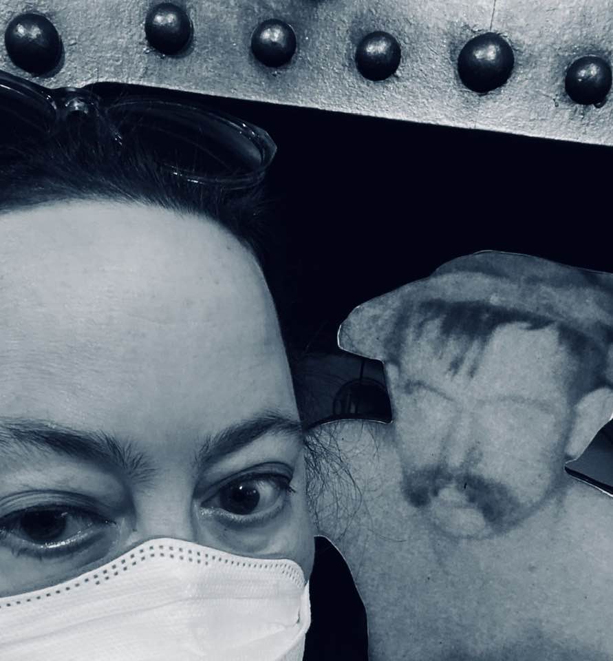 smidbeach's tweet photo. #MaskHotMonday: New York Transit Museum.
If you're a photographer or just taking a pic, please don't ask the subject to remove a mask for a photo. Health is more important than a "normative" image.
#NormalizeMasks #CovidIsntOver #CovidIsNotOver https://t.co/gCV1KlgGIv