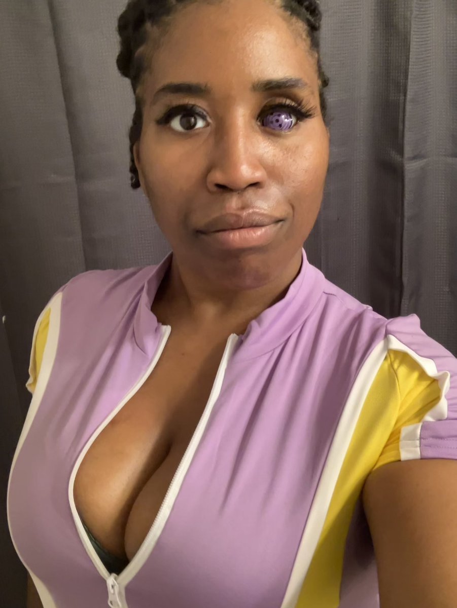 _TheWOAD's tweet photo. Whatchu’ looking at?? 😉
#WOAD #1eyedthickthighed #sharingan #anime #WatchoutforTheWOAD #sharinganeyes #GunzNBunz #ThickThighsEndLives https://t.co/TBhBjgEeHz
