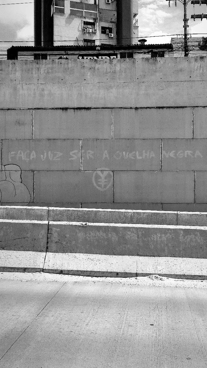 DavidAntonio44's tweet photo. Túnel da Av Maria Quitéria https://t.co/xSWHSfN0y0