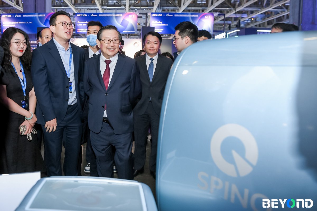 BruceLiu818's tweet image. 📷 SpinQ Quantum Computer made its first appearance at the Beyond Expo in Macau.
☎ Contact me for more info about our quantum computers
#quantum #SpinQ #computing # #scienceandtechnology