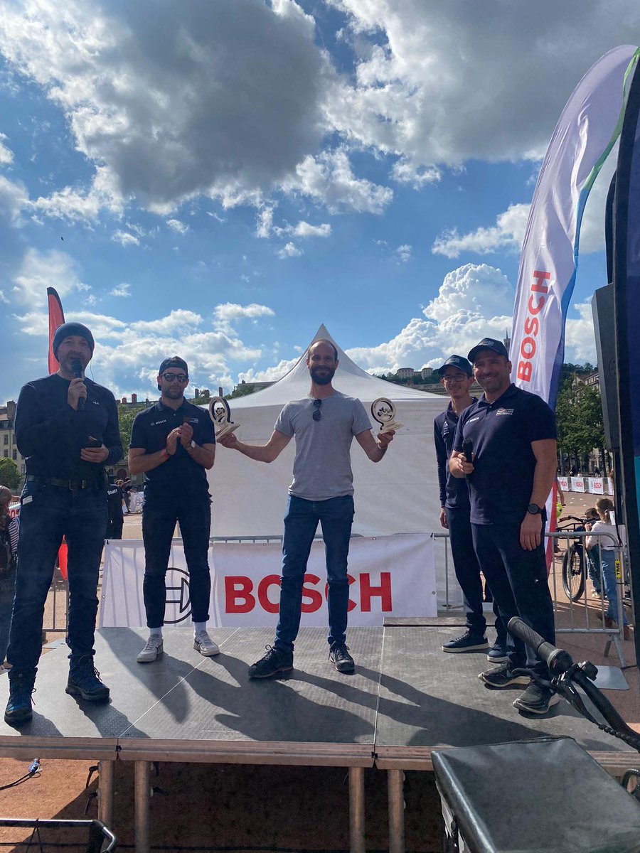 [Retour sur le Cargo Bike Festival 🚴‍♀️]

Rencontres inspirantes et produits primés : 
🏆 U-Cargo Family : 4e Lauréat du Vélo Cargo de l'Année 
🏆 U-Cargo Pro : 1er prix vélo cargo professionnel !

Merci à l'équipe organisatrice ! 

À l'année prochaine ! 👋 #innovation