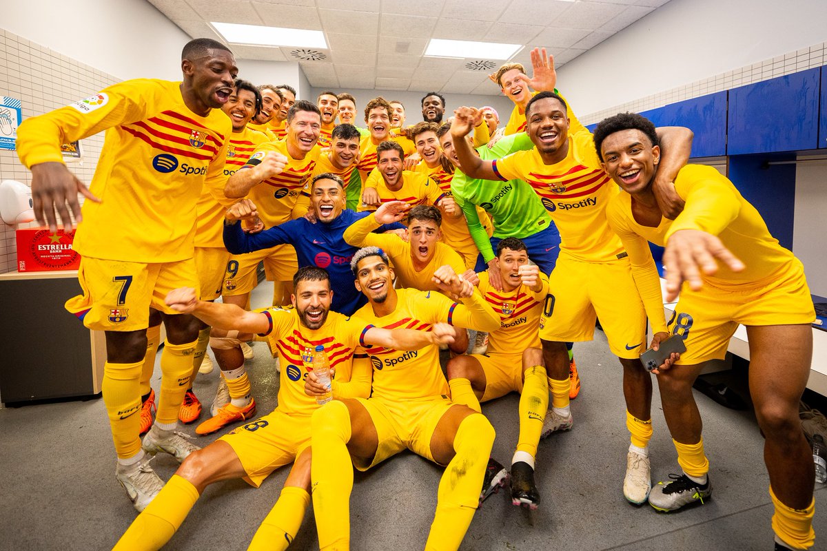 CuentaMister's tweet photo. Conseguir UN TRIPLETE, es de un mérito brutal Conseguir DOS TRIPLETES, qué decir
Lo demuestra el hecho de que el Madrid suma ya 121 años sin ser capaz de conseguirlo, a pesar de todas las ayudas externas recibidas. Un mérito tremendo lo del Barça.

Ojalá en el futuro ¿el Tercero? https://t.co/srNmfxBACm