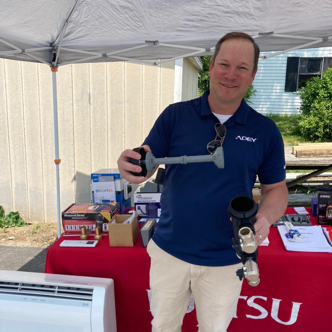 ADEY_NA_'s tweet image. ADEY on the Road . . . 

We recently attended the HVAC Cookout event at Plimpton &amp;amp; Hills in Torrington, Connecticut.

Dane Nobbs from @SRGIReps and our very own Jamie French sharing the importance of boiler water quality 👍

#AdeyOnTheRoad #TestCleanProtectMaintain