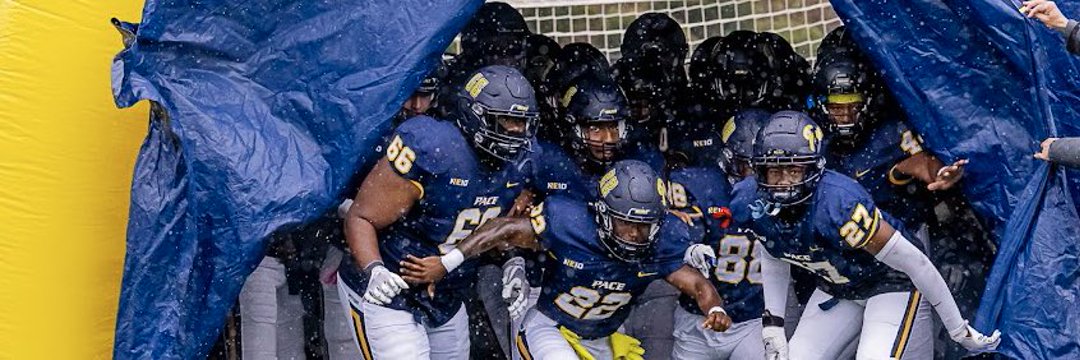 CoachTieri's tweet photo. Thank you to @CoachHarley6 from @PaceUFootball1 for visiting our campus today and meeting with our student athletes! #SetterNation #TheHatterWay https://t.co/EP1pETJezg