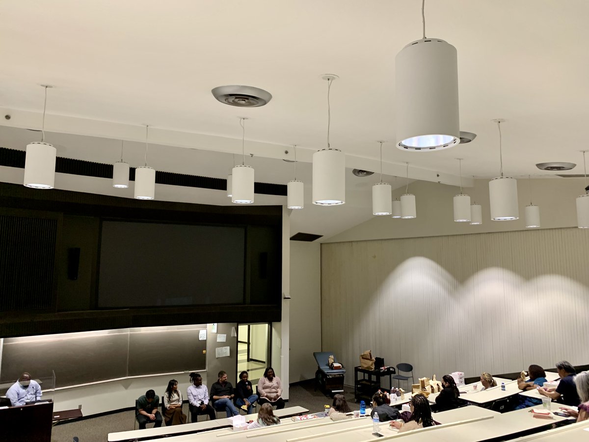 UABintl's tweet photo. May is Mental Health Awareness Month❗

Join UAB's Wellness Wednesdays series on mental health awareness💭

Thrilled to two of our int'l students participate in the panel discussion on "Mental Health, Culture &amp; Identity" last week.

#MentalHealthAwarenessMonth #INTOUAB https://t.co/gL4j7c2UhO