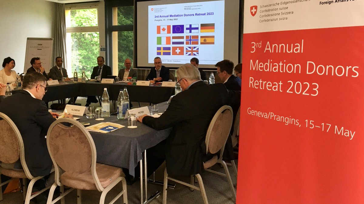 <a href="/SwissPeaceHR/">Swiss Peace and Human Rights</a> is delighted to host the 3rd Annual Mediation Donors Retreat in  #Geneva.

Representatives of 15 governments will exchange on key trends and challenges in #mediation to increase their cumulative impact and better promote sustainable peace 🕊️.