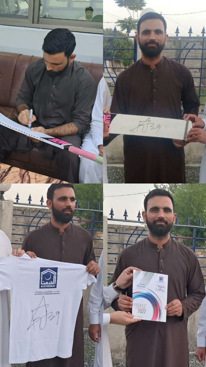 Fakhar Zaman giving his signed shirt and bat to Alkhidmat Foundation! ✨

@FakharZamanLive 

#FakharZaman | #AlkhidmatFoundation