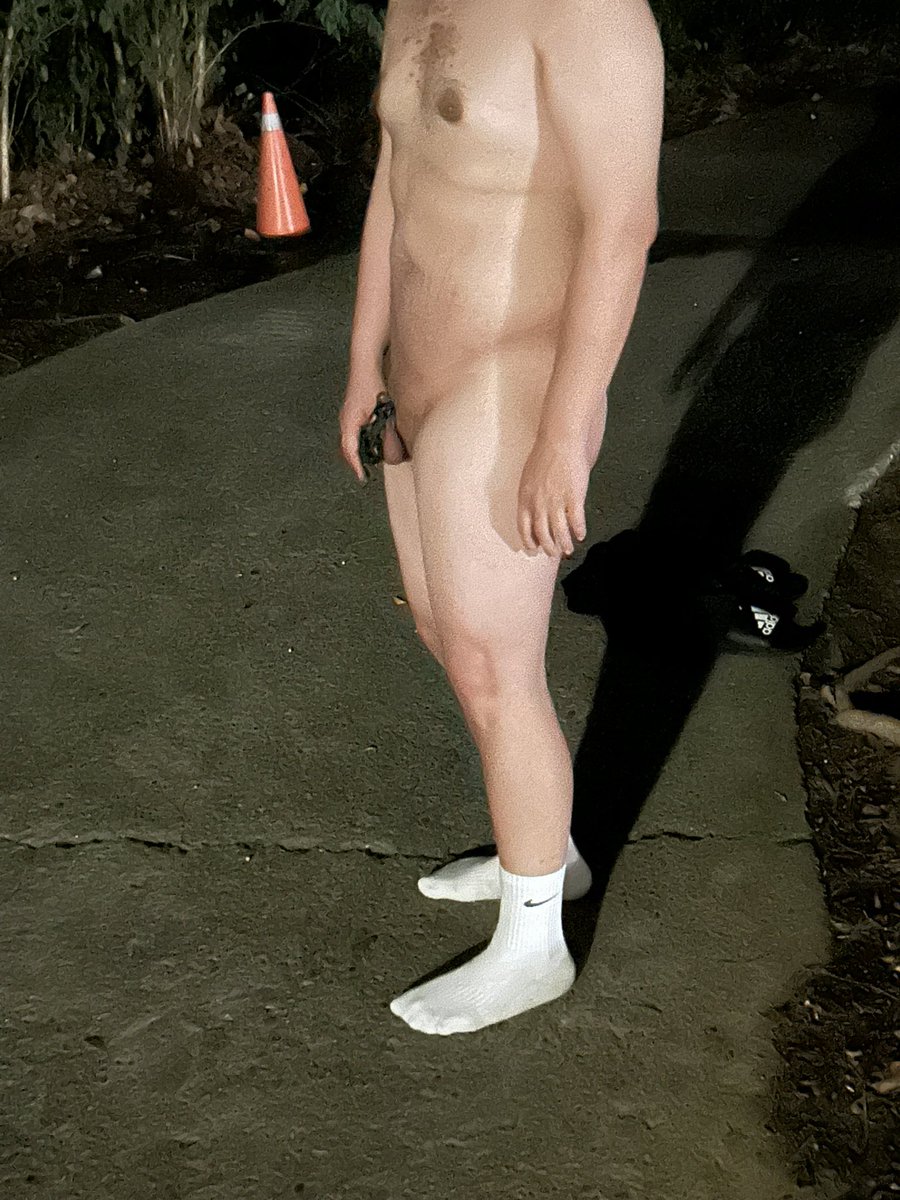 白襪才是王道 tweet media