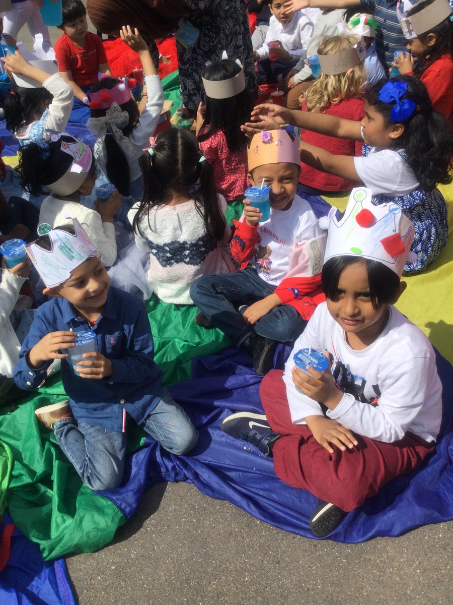 BJ_Reception's tweet photo. In Reception we enjoyed all coming together to share our snack whilst wearing the crowns we made to celebrate the #kingscoronation2023 . We also played some parachute games together. https://t.co/eypIWPTetA