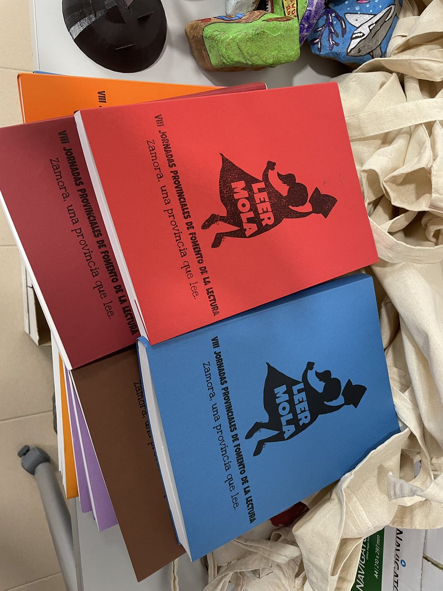 #zamoralee Empieza la cuenta atrás!!!!! A tres días de llenar todas la calles y plazas de Zamora de niños y libros…. “El poder de la lectura” está en marcha. 
Los futuros maestros y los maestros jubilados ya preparados para guiarnos y acompañarnos. <a href="/cfiezamora/">CFIE de Zamora</a> <a href="/cfiebenavente/">cfiebenavente</a>