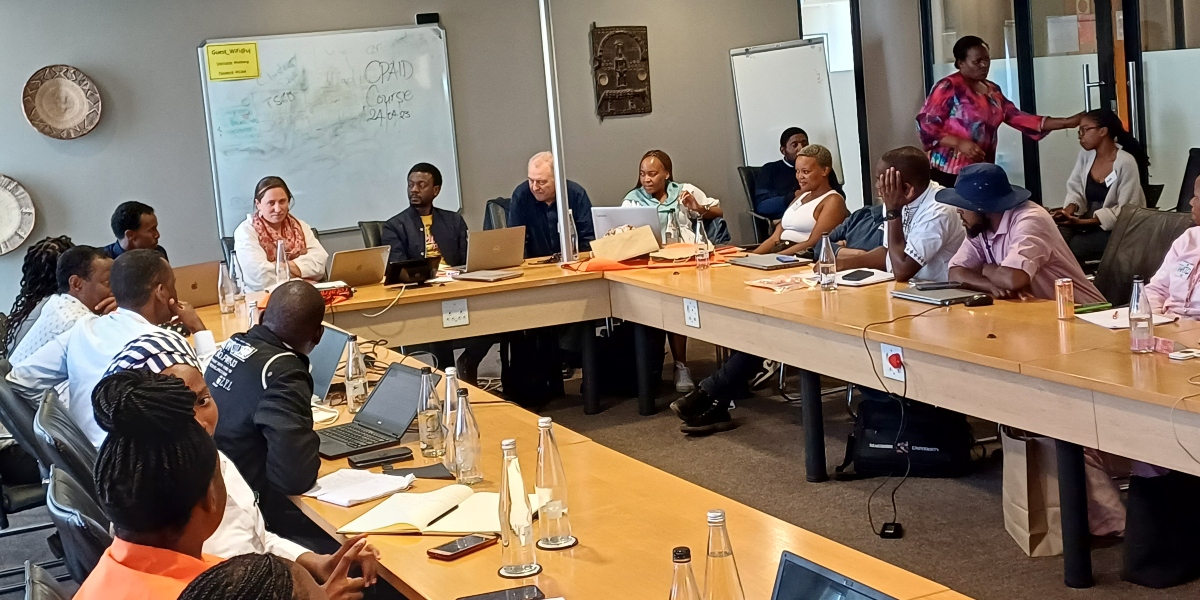 CPAID_LSE's tweet photo. 📷 Some recent photos from the Public Authority and Humanitarian Course we hosted with @AfricaAtLSE and @go2uj in Johannesburg this spring. 

For more information and images from the course 🔗 https://t.co/4Pe76pVEsY https://t.co/JTttC1EJLW