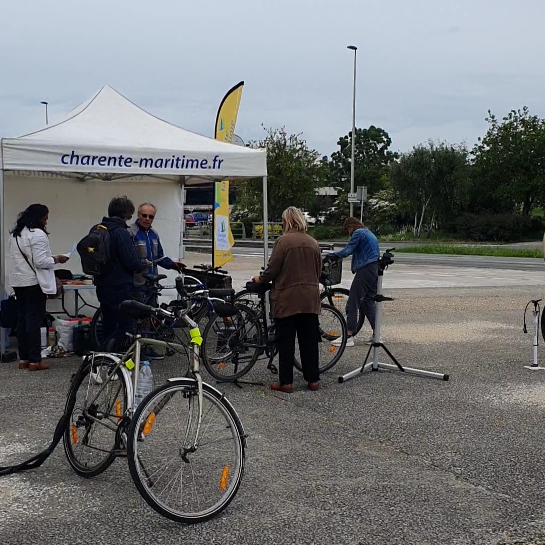 #Maiàvélo🚲RDV demain et la semaine prochaine pour les 2 derniers évènements proposés par le #Dept17
👉Atelier autocontrôle technique
🗓️16/05 à Royan
👉Vente de vélos upcyclés, atelier d'autocontrôle technique
🗓️27/05 - Moulin Solidaire, Cercoux
+d'infos : bit.ly/3M8Itmr