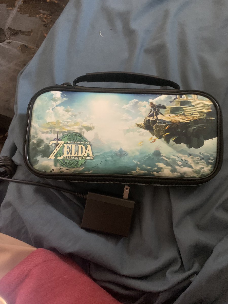 Cheetodedos's tweet image. wallet gone, simply doesn&apos;t exist anymore