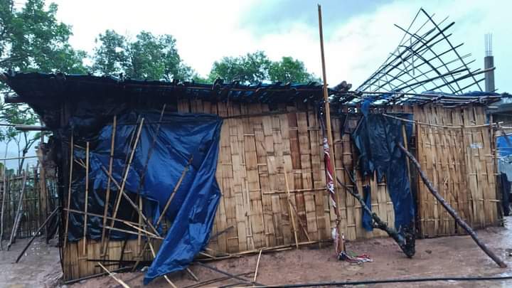 mizozeitgeist's tweet image. #Myanmar refugee camps in #Mizoram bore the brunt of yesterday&apos;s #MochaCyclone
 It caused significant damage to many #refugee Camps esp in #Lawngtlai&amp;amp; #Siaha dists. 
Atleast 16 houses at Trade Center Camp,10 at Vengpui camp,5 at Lungpher camp,10 at Buarpui camp-all in Lawngtlai +