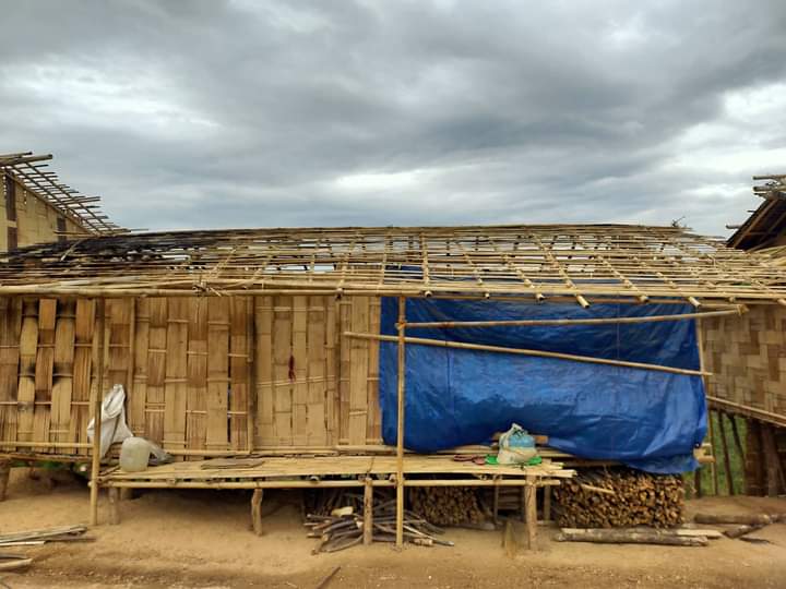 mizozeitgeist's tweet image. #Myanmar refugee camps in #Mizoram bore the brunt of yesterday&apos;s #MochaCyclone
 It caused significant damage to many #refugee Camps esp in #Lawngtlai&amp;amp; #Siaha dists. 
Atleast 16 houses at Trade Center Camp,10 at Vengpui camp,5 at Lungpher camp,10 at Buarpui camp-all in Lawngtlai +