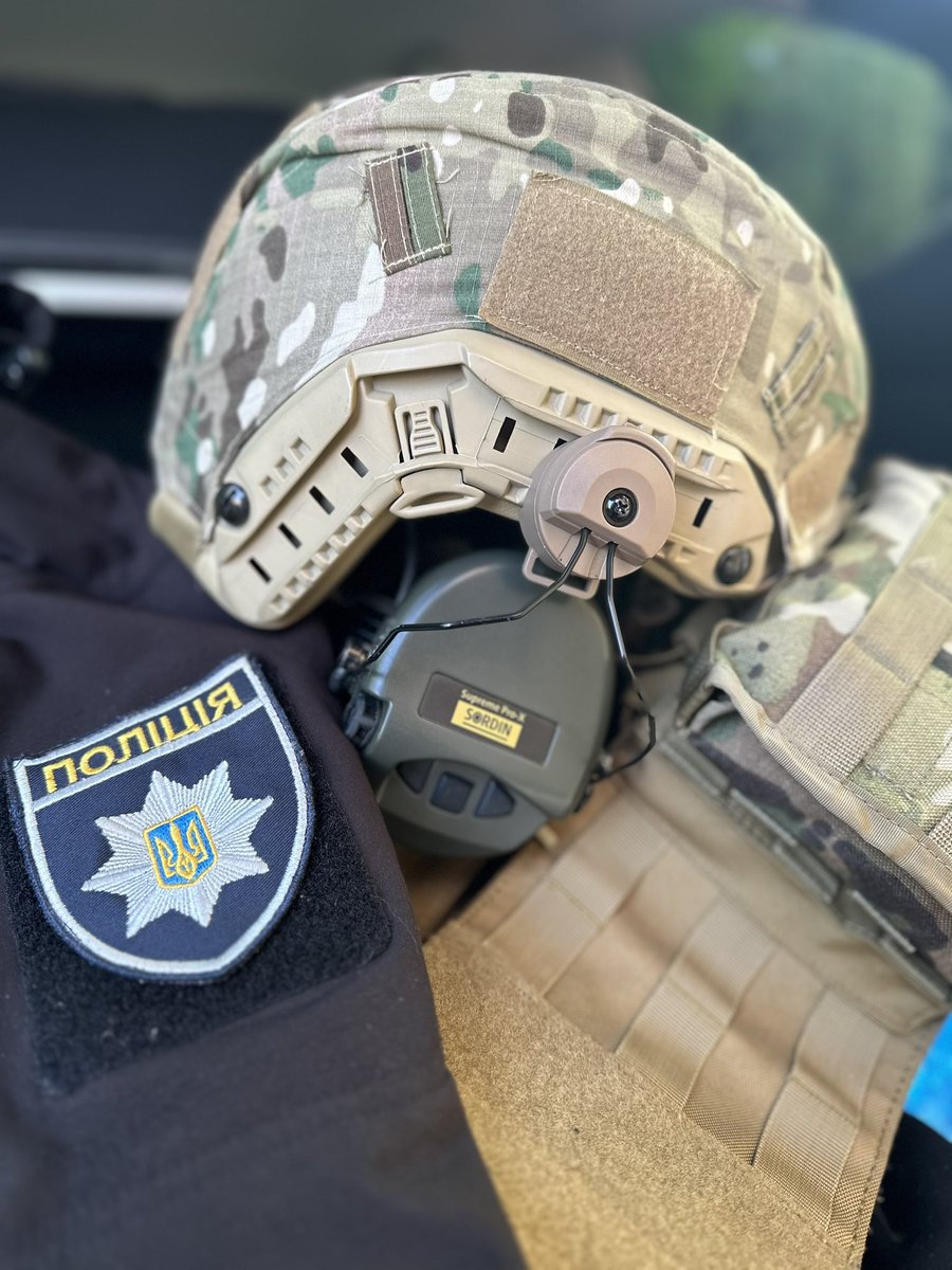 mariabarabash's tweet photo. 🔥We delivered first helmets to the Kyiv Police officers. Please donate $480 for 1 helmet. Each can save lives. Support @ActionsFirst: https://t.co/tBsCK2qAg6
#keepsupportingUkraine #actionsfirstfoundation https://t.co/rjhSKRr1xl