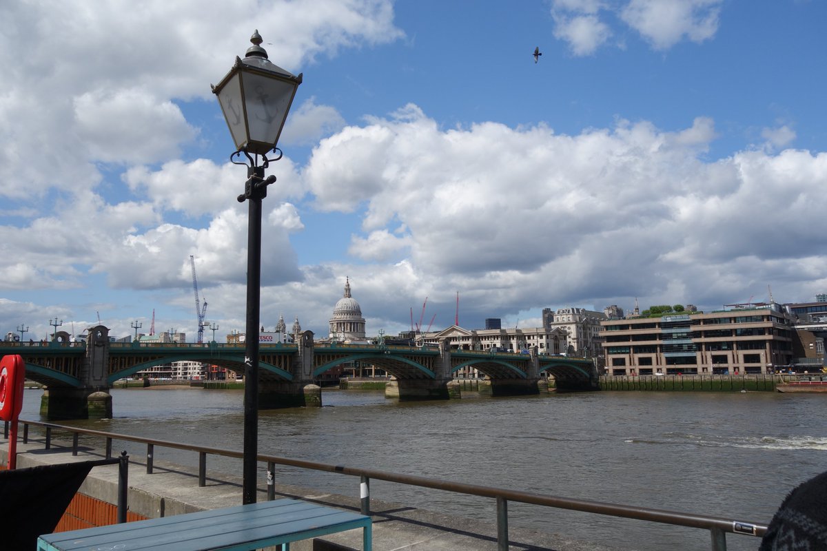 crossingdan's tweet photo. UK/Ireland Day 1 (part 3):

-Spent time in Trafalgar Square
-Took in a rooftop view of London near St. Paul's Cathedral
-Walked along the south bank of the Thames

#vtrsap2023 https://t.co/9waCw3vpgK