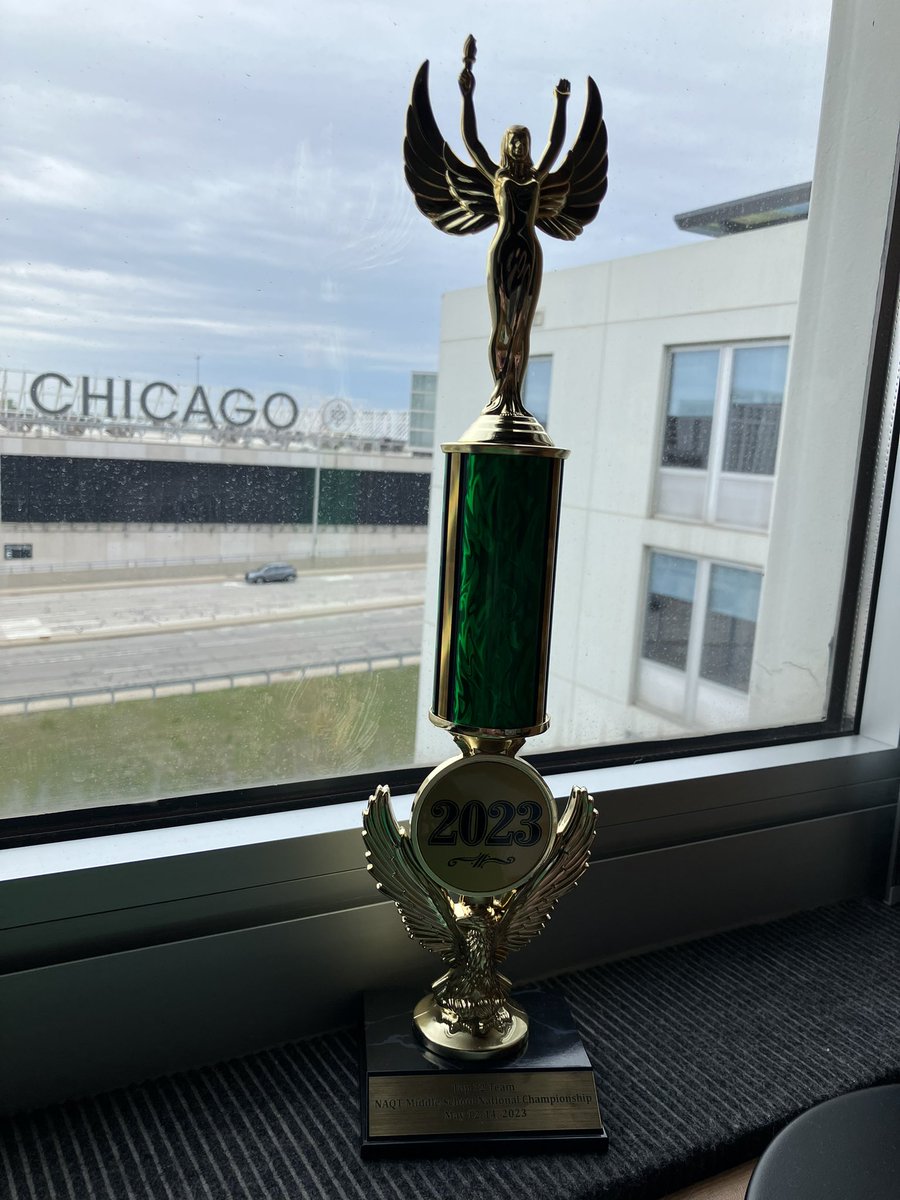 arguellescath's tweet photo. Wowβd by my first real visit to #Chicago! Gorgeous city parks and museums, fascinating architecture (and Iβm not even into architecture), and we even came home with a trophy! Thank you Chicago and #msnct for a great time π #naqt #msnct23 #quizbowl https://t.co/RJXdUXXNoo