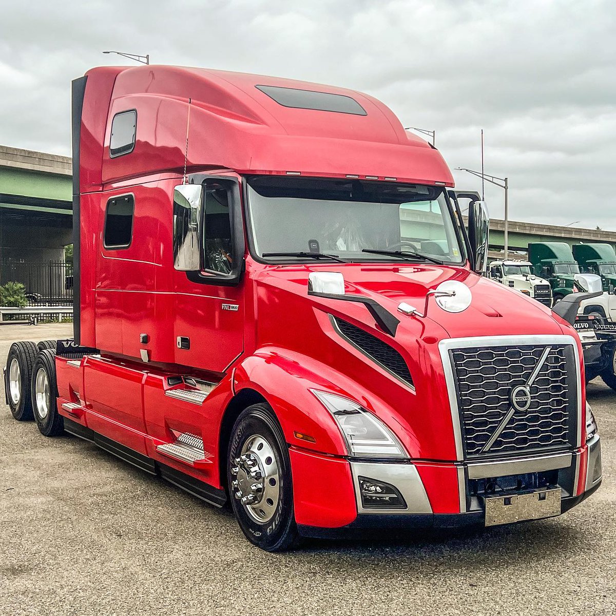 Volvo Trucks North America on Twitter "Ripe for the highway. VolvoVNL"