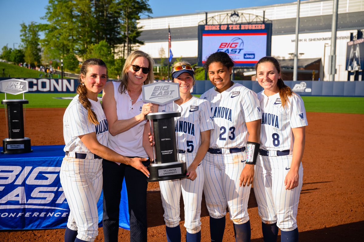 VUSoftball's tweet photo. Heck of a year. Thank you to our seniors for their dedication and everlasting impact on our program, and thanks for all of your support, #NovaNation.

#GoNova https://t.co/uKxIWB9lvT