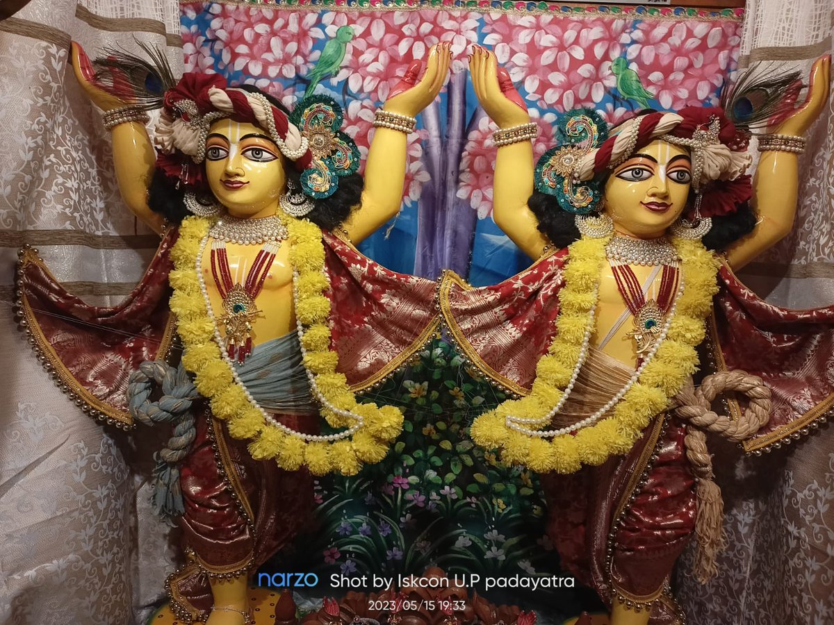 PadayatraW's tweet photo. Today's Beautiful Darshan Sri Sri Nitai Gaurasundar Uttar Pradesh Padayatra. https://t.co/AgDDuEh64w