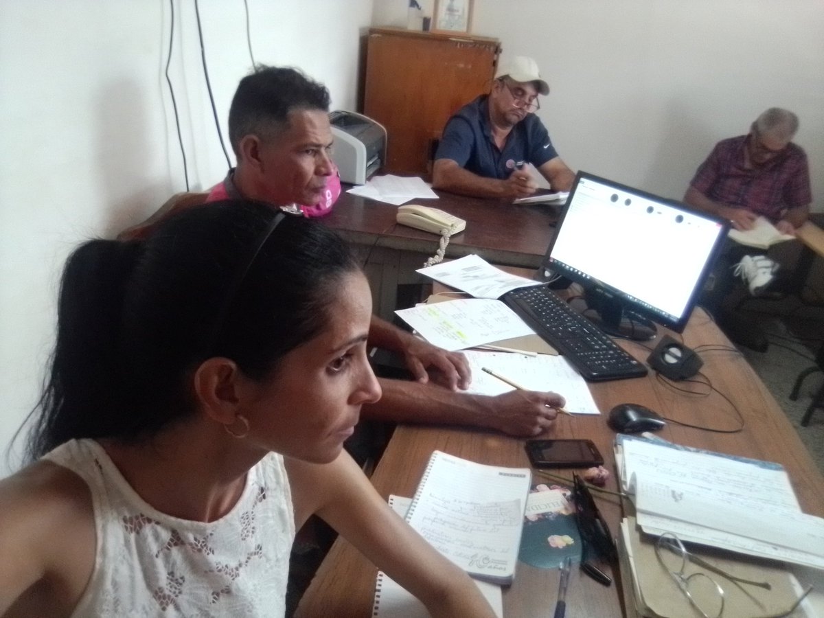 NiosvaniC's tweet photo. 🙂Ideas, intercambio de experiencias, trabajo en equipo, sentido de pertenencia 
 👇
objetivo de la Reunión de  Coordinación de la Plenaria Municipal de Producción Local de Materiales de la Construcción que se efectuará el próximo viernes  en el Salón del Partido  #Guane https://t.co/qngTp5yYHU