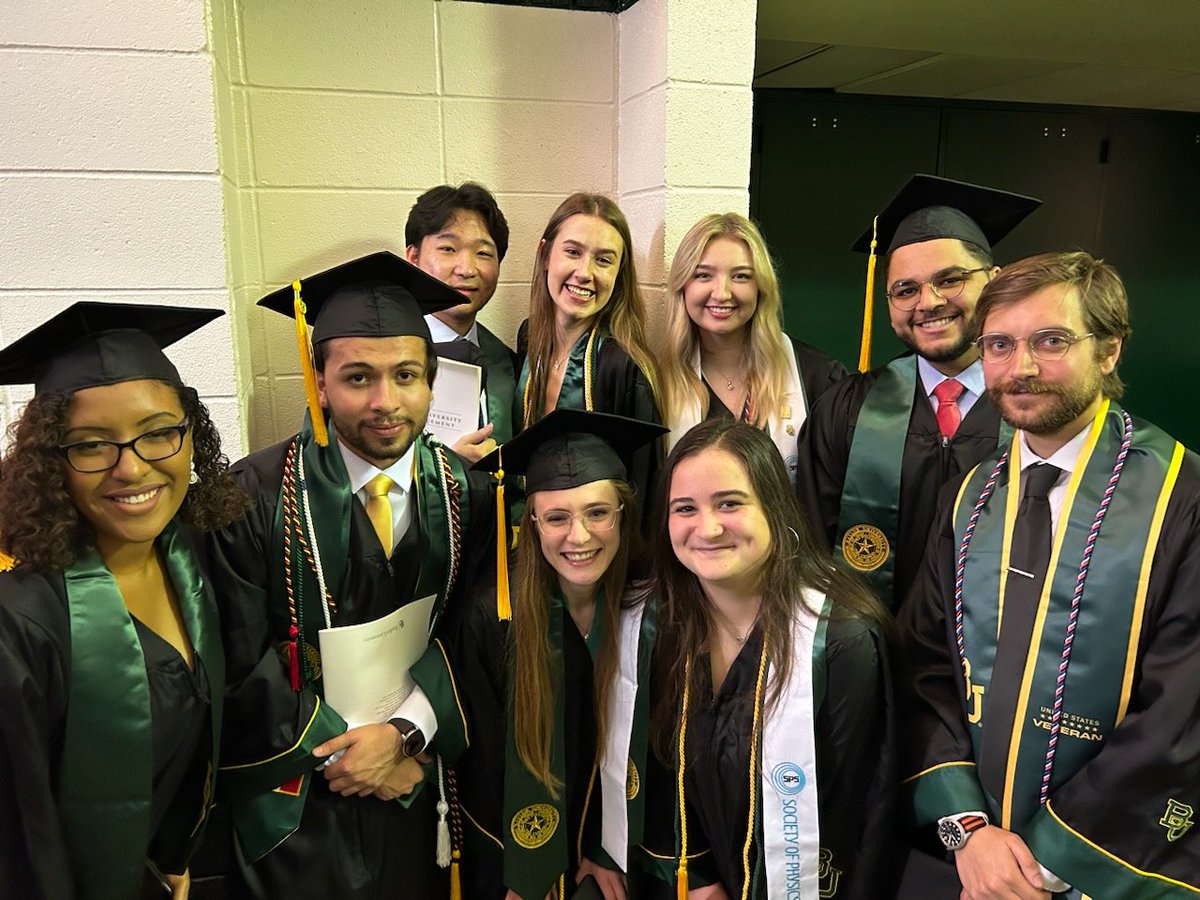 Congratulations to the Baylor Class of ‘23 Astrophysics and Physics graduating students! <a href="/BaylorPhysics/">Baylor Physics</a>