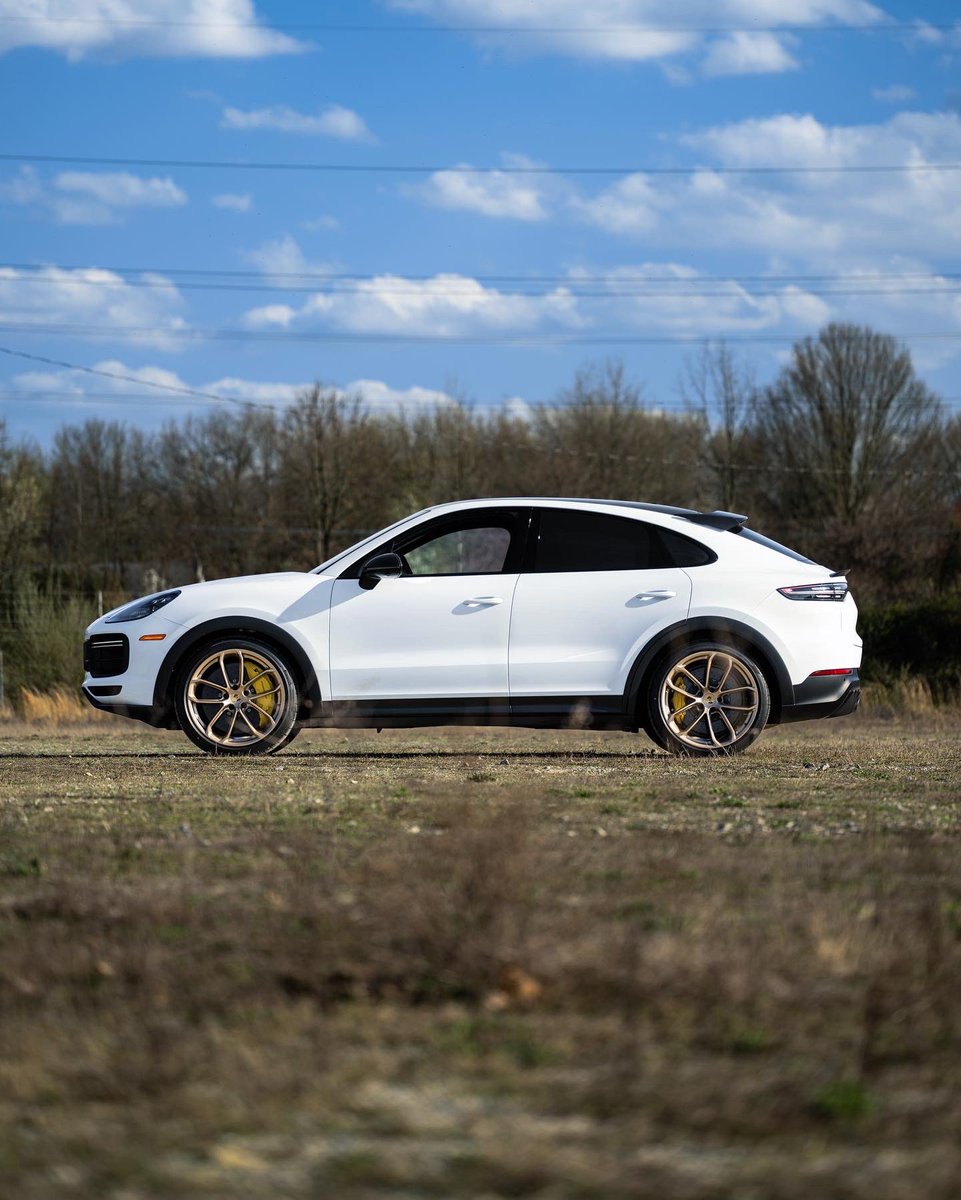 Launching from 0-60 mph in just 3.1 seconds the Cayenne Turbo GT proves extreme performance is not just a claim, it's a fact.

#Porsche #CayenneTurboGT #TurboGT #2023Porsche #LuxuryCar #SUV #BestSpec #LuxuryCar #DreamCar #RidelnLuxury #RidelnStyle #NewarkDE #LuxuryCarDealership