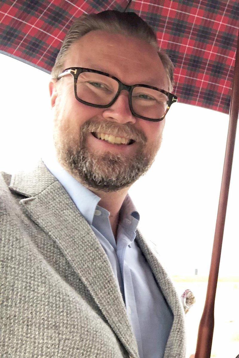 Ville Paldanius on Parkanon uusi sivistysjohtaja. Hän sai 31 annetusta äänestä 16. Kankaanpääläinen Paldanius toimii Pomarkun kunnan vs. sivistysjohtajana. Varalle valittiin Ville Vihla Helsingistä.

#parkano #kaupunginvaltuusto #sivistysjohtaja