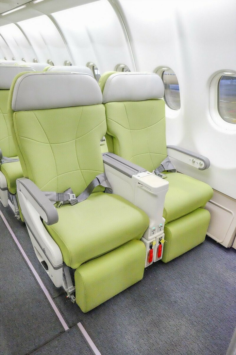 info_intrepid's tweet photo. Anyone is interest in Brand New  Airbus A330 business class seats. I have 5 left and 5 right , crated ready for shipping . Cost new $12,000 pair . Would look fantastic in a cinema room/ reception / training room . Make me an offer . Can arrange Uk delivery or shipping . https://t.co/tx7SWMLOYM