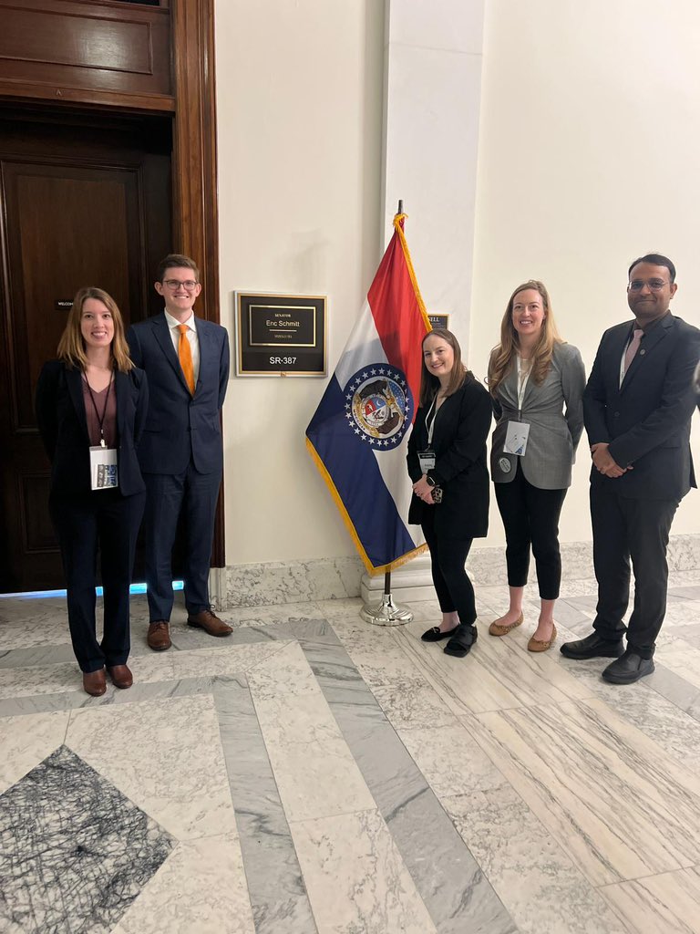Great chatting with Peter from @Eric_Schmitt ‘s office today about @NIH funding and the impact of radiology in healthcare. @AcadRad #medtech23 @TheNUCguy @maryellenkoran