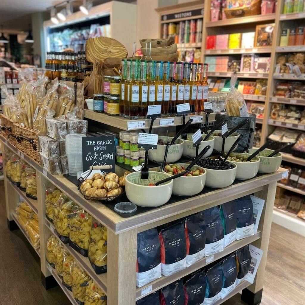 It's National Vegetarian Week! 🥕🥔🍅

We have a range of vegetarian options made fresh in-house, including:

 🥗 Salads featuring seasonal greens and flavourful dressings
 🥚 Frittatas made with farm-fresh eggs and a variety of vegetables and cheeses… instagr.am/p/CsRPB3KIIM9/