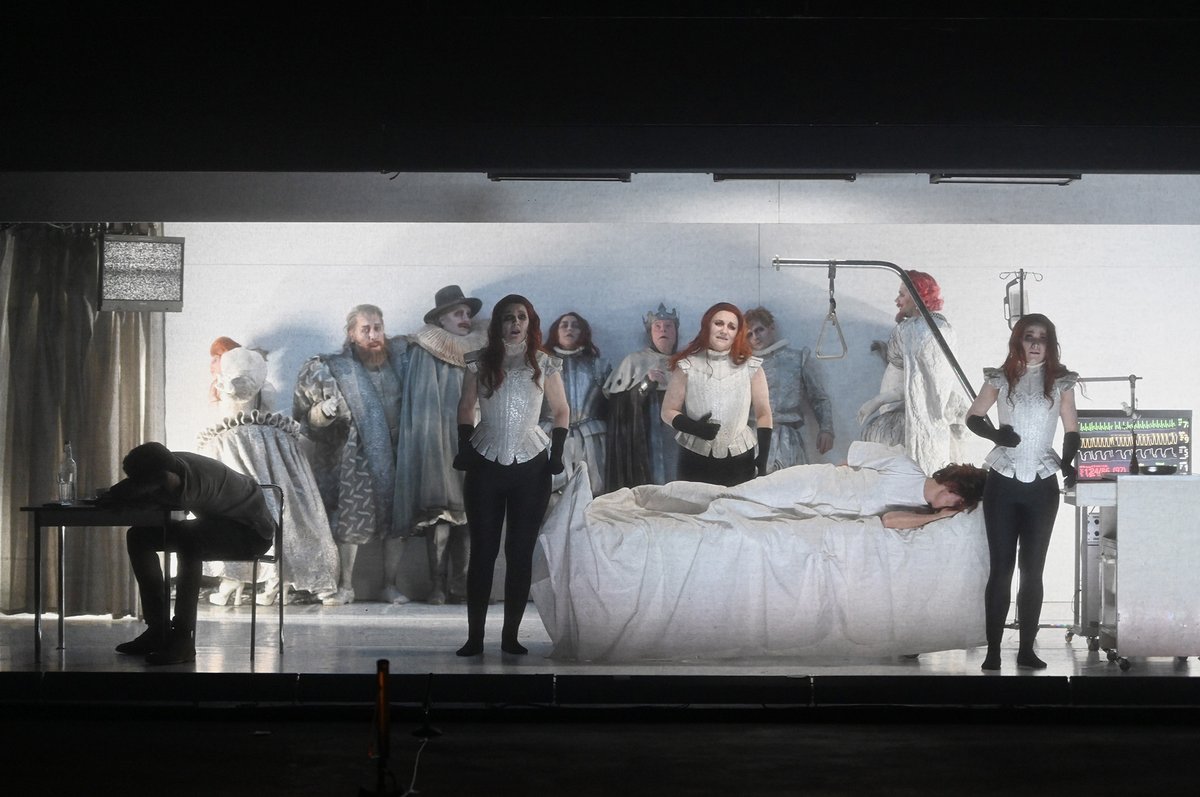 Casa_Ricordi's tweet photo. "Seemingly effortlessly, modern and medieval sounds interweave and build a bridge through space and time." —SR3 on the world premiere of #SarahNemtsov's new opera 𝗢𝗣𝗛𝗘𝗟𝗜𝗔 at #SaarländischesStaatstheater. Watch Sarah's interview👉https://t.co/RPKsZI6jfb
📷 Martin Kaufhold https://t.co/mcLTc2jR23