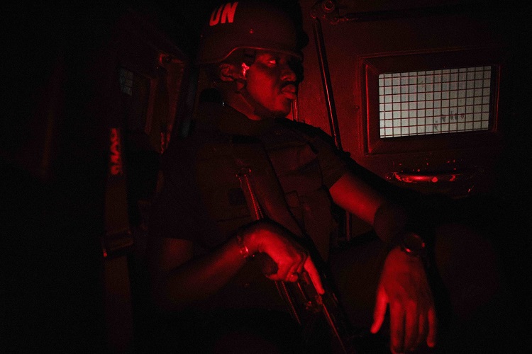 UN_MINUSMA's tweet image. Au #Mali🇲🇱, région de #Gao, @UNPOL mène des patrouilles diurnes ou nocturnes, de courtes ou de longues portées, en milieu urbain ou dans les villages. Objectifs :
✅Protéger la population civile
✅Soutenir la restauration de l’autorité de l'État
✅Sécuriser les sites de #PDI