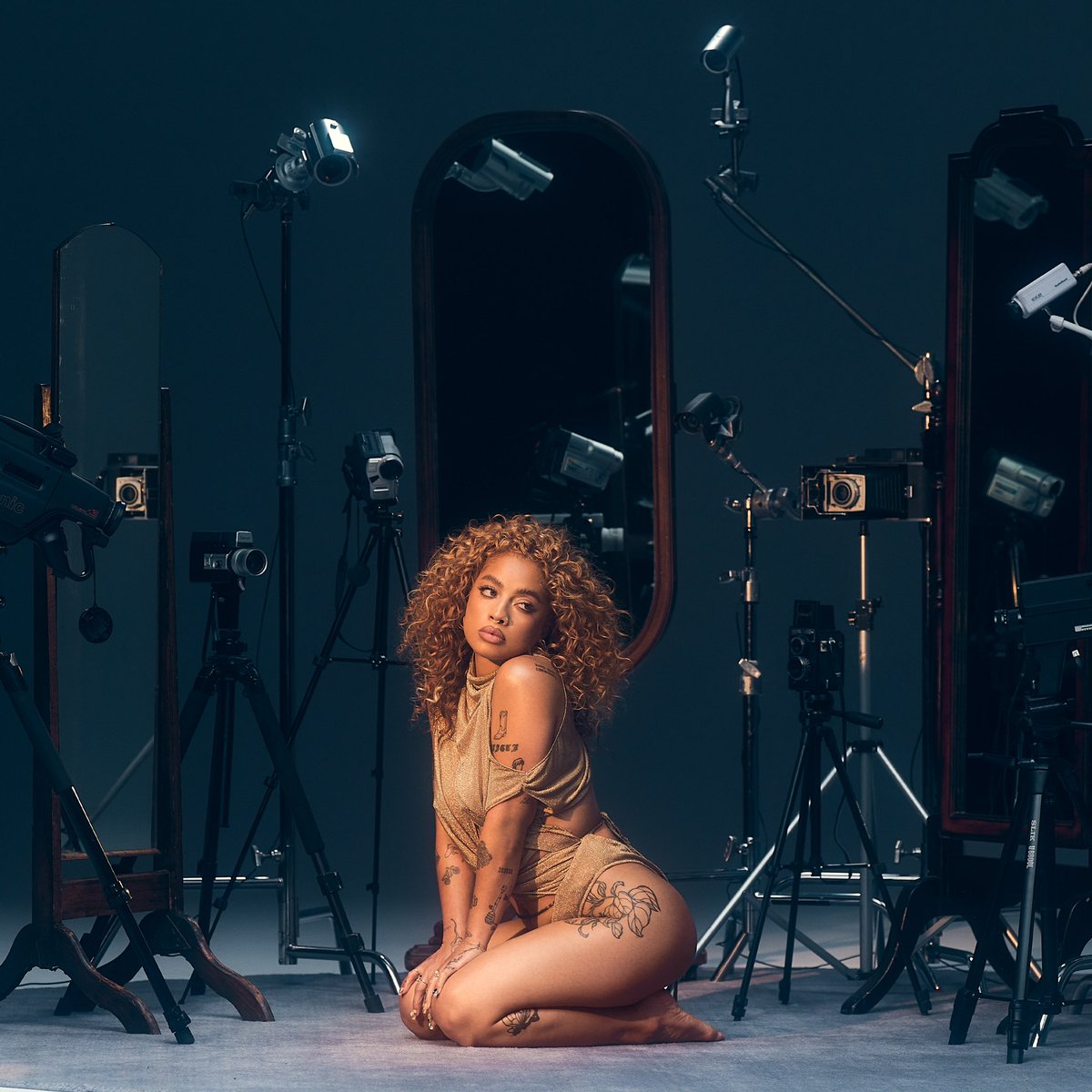 Sometimes you gotta face yourself.
GRUDGES🖤
June 16th
Pre-save here: KianaLede.lnk.to/Grudges