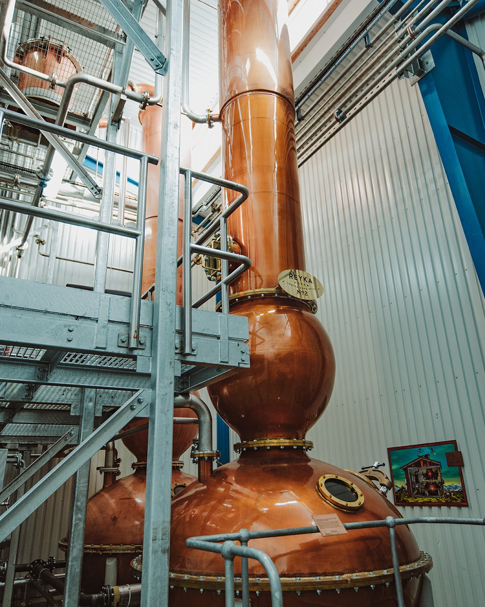 Say hello to our shiny new team member! Our second Carter-Head Still. But Carter-Head No. 2 is quite a mouthful. Will you help us name our new addition? Comment your name idea and we’ll choose a winner to be featured.
(IG): fabsinthe