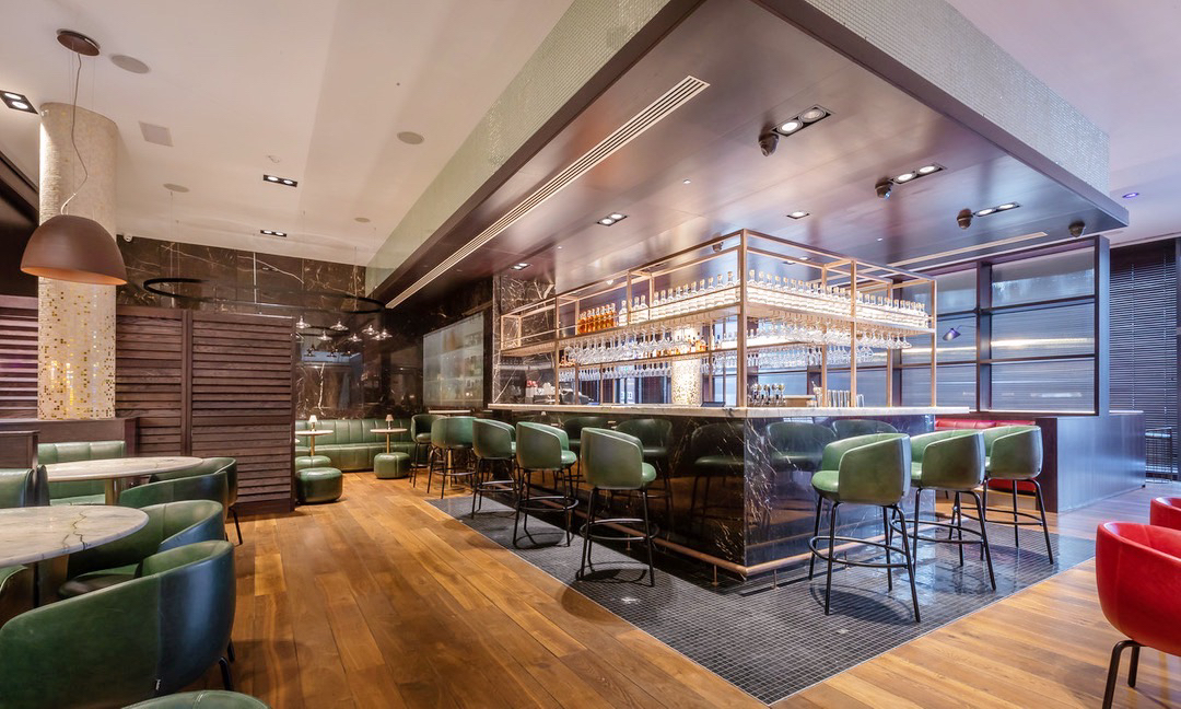 Relax in the stylish surrounds of The Dyflin Bar, offering a modern taste of the city with signature dishes and cocktails! 🍹👇

Did you know that Dyflin, derived from the Viking name of Dublin? 

#dublindrinks #dublinhotels