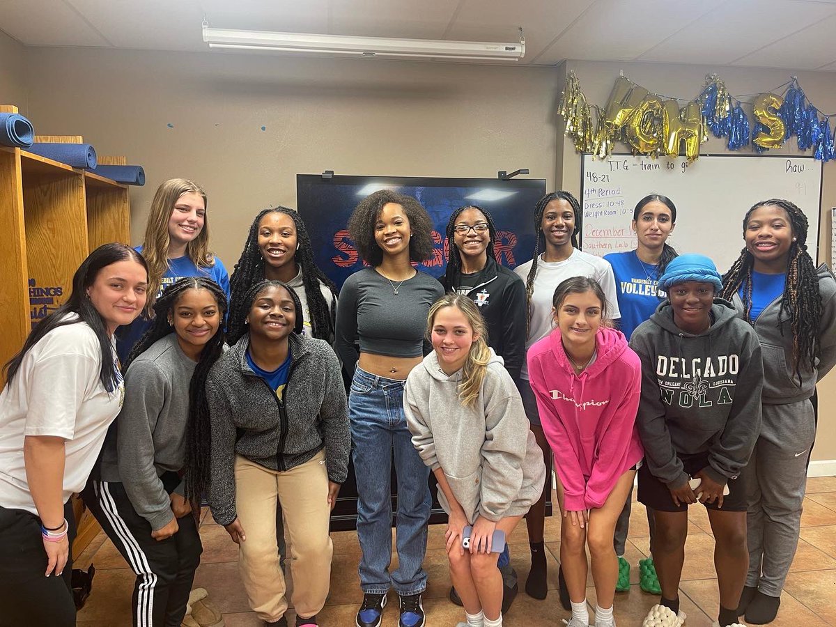 JamesRoynisha's tweet photo. Thanks so much to @IAMQUVENZHANE for coming visit the Lady Terriers Basketball Team. We watched her new show Swagger and received some life lessons from her and her mom. Make sure you go and watch #Swagger streaming on AppleTV+. #LetsGoTerriers ๐๐ Season 2 coming soon!! https://t.co/HmPx8gw86g